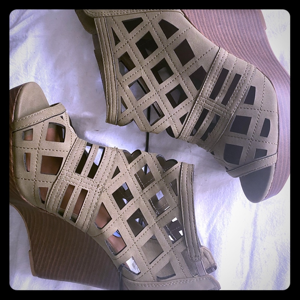 Sandal booties